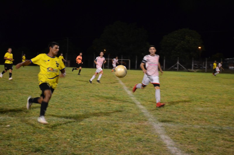 Atlético Iguazú se quedó con el clásico de Leandro N. Alem