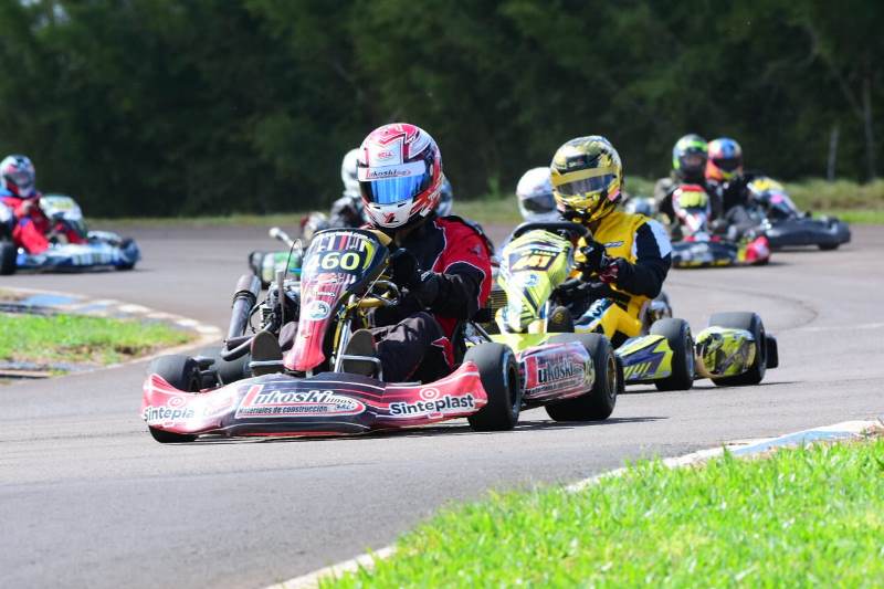 Karting: un espectáculo brillante en la Capital del Monte