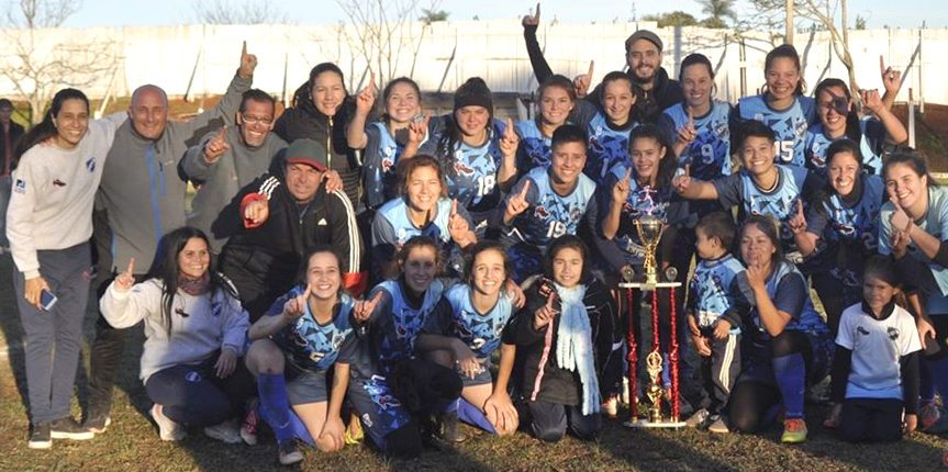 Las chicas de Atlético Oberá lograron alzarse una vez más como campeonas