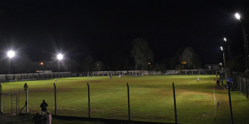 Atlético Oberá puso en funcionamiento su sistema lumínico