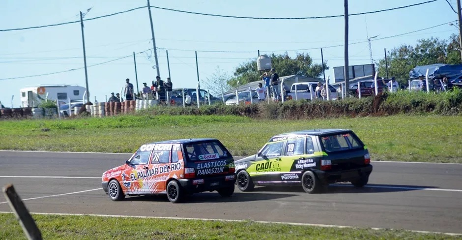 Posadas se quedaría sin automovilismo por un año