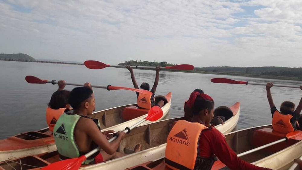 Primera escuela de canotaje de la comunidad mbya