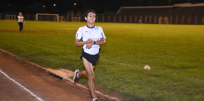 Se disputo el festival de atletismo nocturno