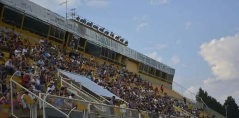 Fútbol: vuele el público en Misiones