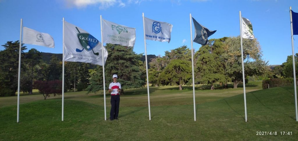 Destacada participación de joven obereño en torneo de golf de menores