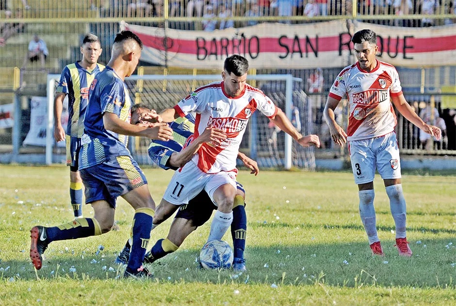 Guaraní goleó a Mitre y se aseguró el primer puesto