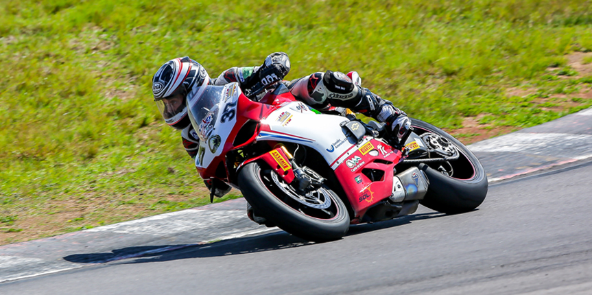 Sábado de giros libres de motos en el Autodromo de Oberá