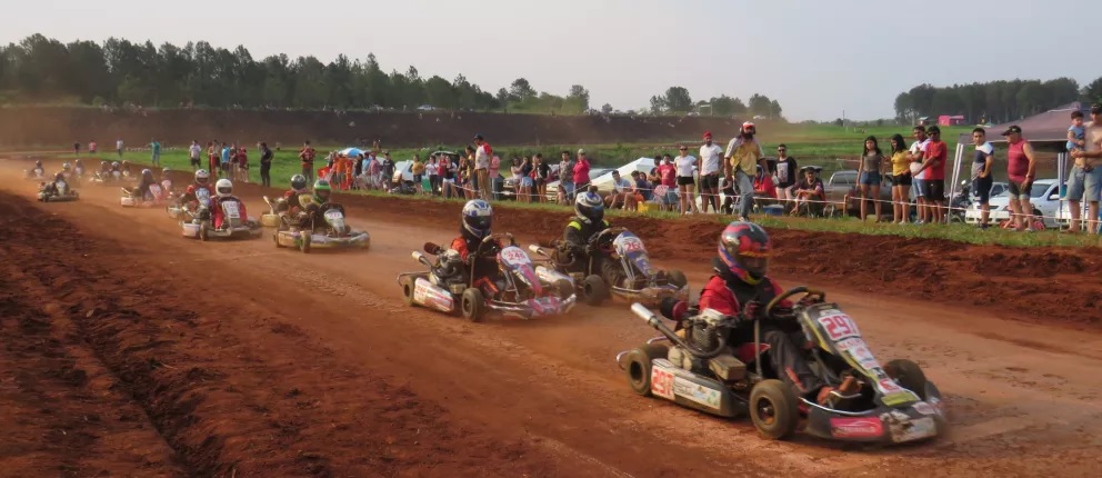 La 2ª fecha del Zonal Norte de Karting y motos fue un éxito en Puerto Libertad