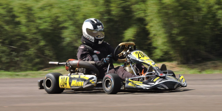 El karting en pista inaugura el renovado kartódromo obereño