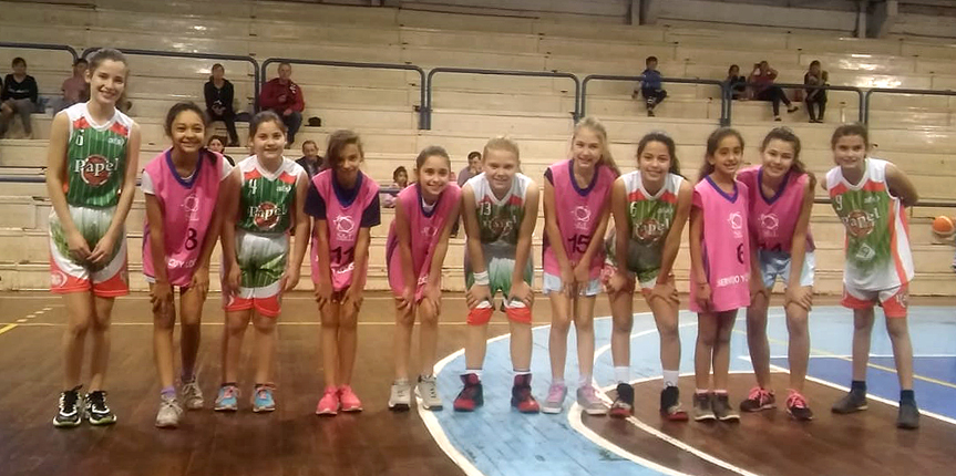 Las mas chicas disputaron un amistoso 3X3