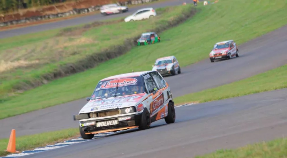 Misionero de Pista: fiesta de Ford en Oberá