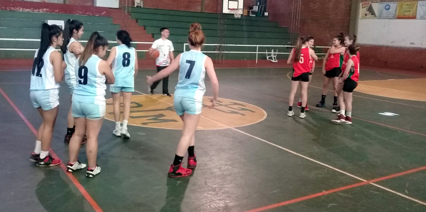 Las chicas se preparan para los Juegos Deportivos Misioneros