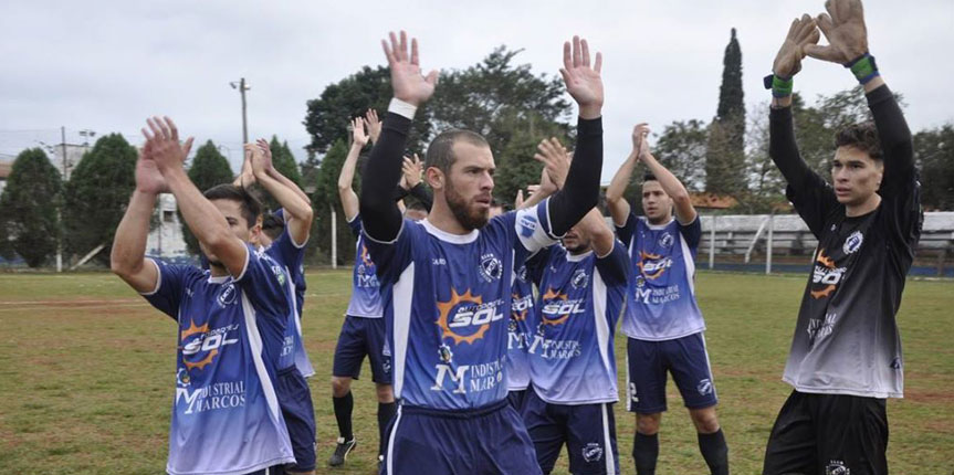 El Decano ganó de local en el inicio de las semifinales